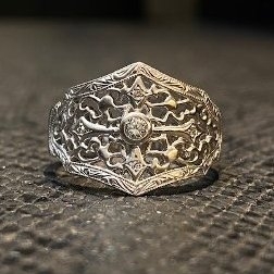 SMALL　LACY　CROSS　SHIELD　RING　ALL　PAVE