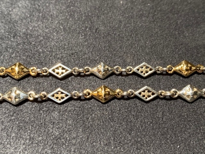 MIXED　DIAMOND　SHAPED/CROSS　OPEN/SOLID　LINK