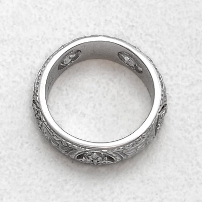 SMALL FLAT ENGRAVED BAND W/PRINCESS ROUND with dia