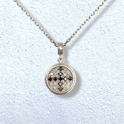 BLACK CROSS CIRCLE SIGNET NECKLACE