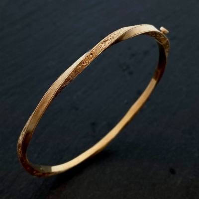 ETERNAL TIME BANGLE