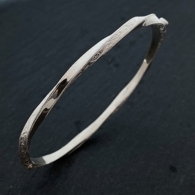 ETERNAL TIME BANGLE SILVER