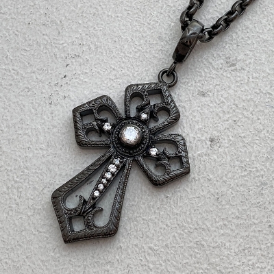 ETCHED CATHEDRAL CROSS PENDANT/ZIRCONIA BLACK RUTHENIUM