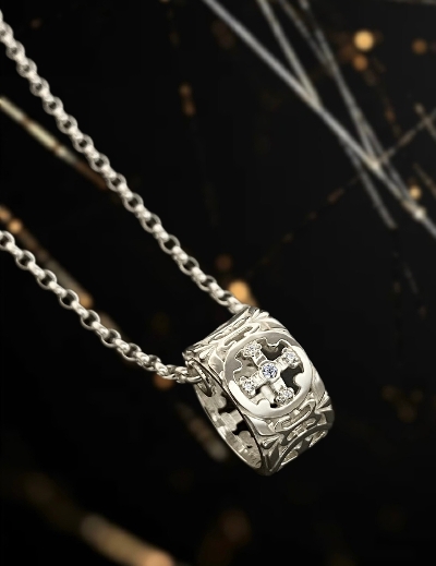 2025 Holiday Collection gWide Medieval Band Necklaceh