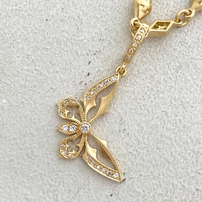 GOTHIC BUTTERFLY PENDANT 18k Yellow Gold / DIAMONDS 