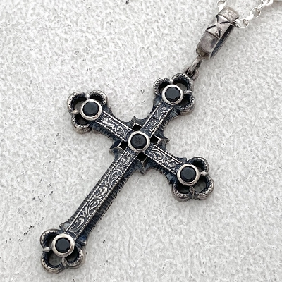 GROUND CROSS PENDANT Silver / Oxdized / Black Zirconia