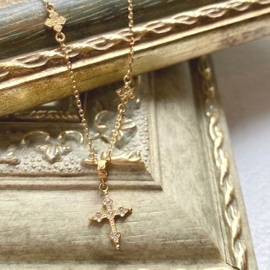 PETITE GOTHIC CROSS w/6 Princess cross charm on chain