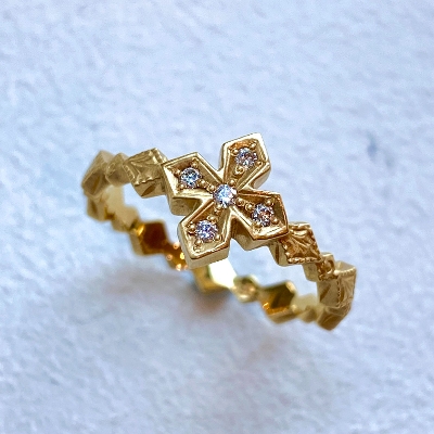 PRINCESS CROSS RING