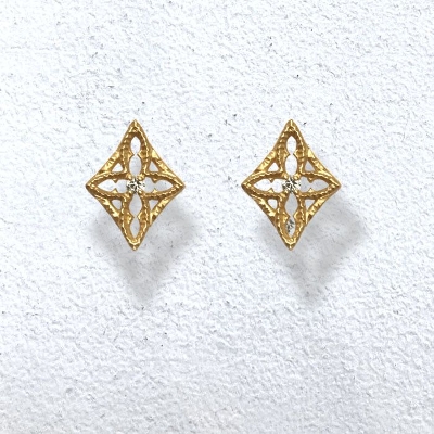 QUARTERFOIL STUD EARRING(ONE FOR PAIR)