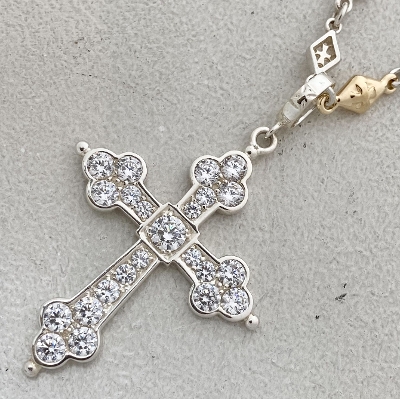 LARGE GOTHIC CROSS PENDANT Silver / Zirconia