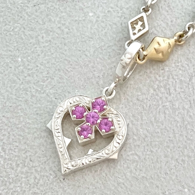 OPEN HEART PRINCESS CROSS PENDANT Silver / Pink Sapphire