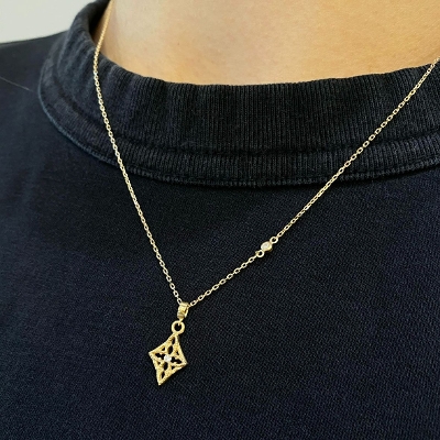 PETITE QUATERFOIL NECKLACE