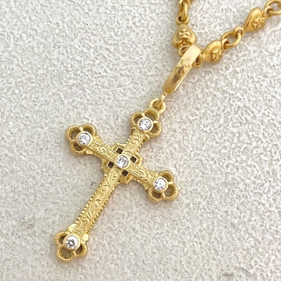 SMALL GROUND CROSS PENDANT