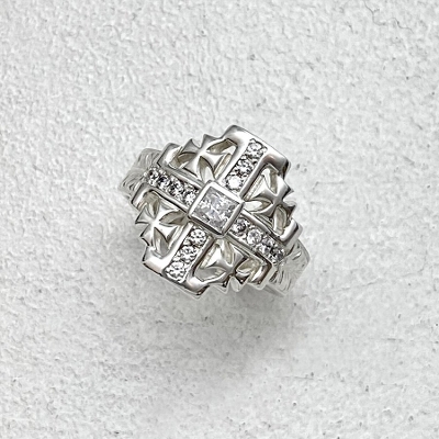 MALTESE CROSS RING ALL SILVER