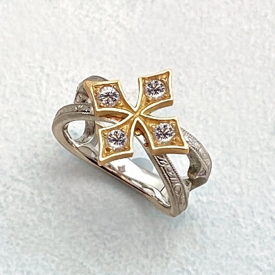 LARGE STAR FANCY PRINCESS CROSS RING