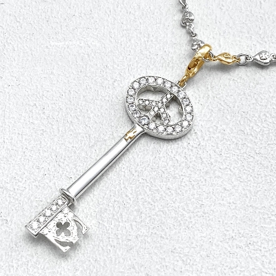 MEDIUM PEACE SIGN KEY