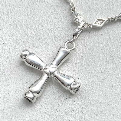 TUBE CROSS ONYX PENDANT