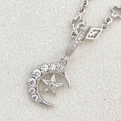 CRESCENT MOON / STAR PENDANT 18k White Gold / DIAMONDS