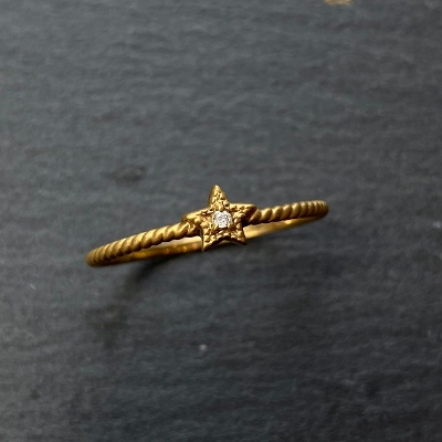 TINY STAR RING / 18k Yellow Gold / DIAMOND