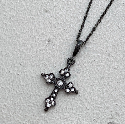 MINI GOTHIC CROSS NECKLACE/ZIRCONIA/BLACK RUTHENIUM